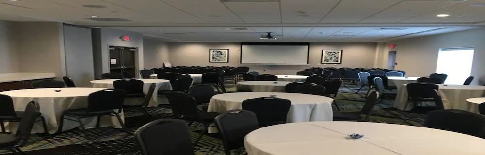 holiday inn express and suites tampa east ybor city