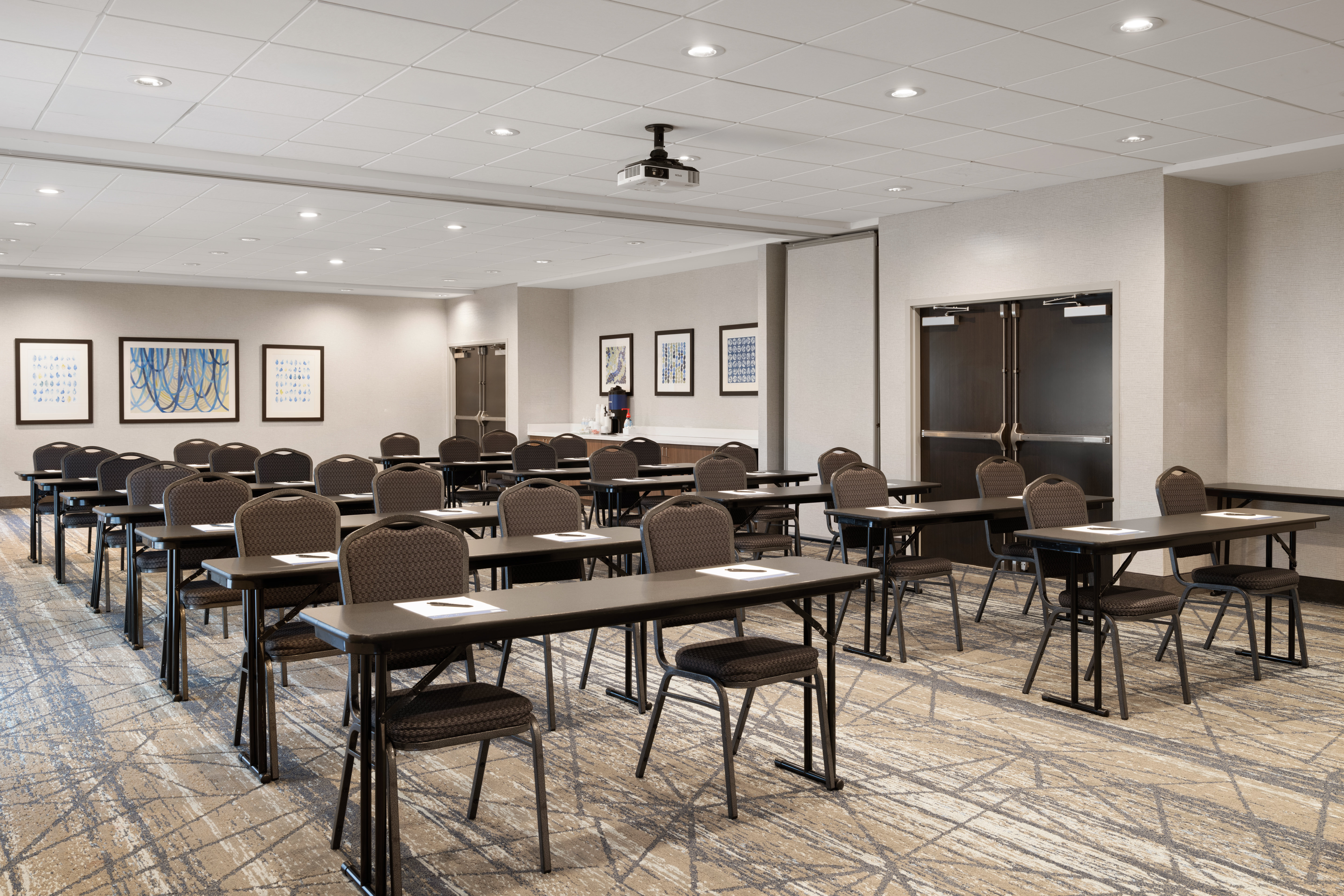 holiday inn express and suites tampa east ybor city