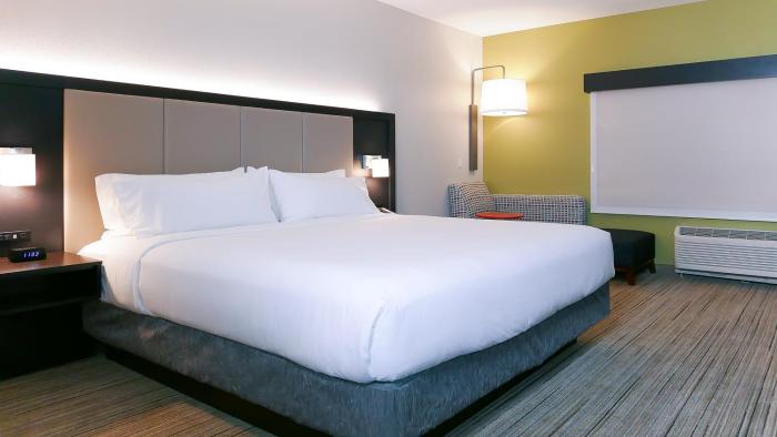 holiday inn express and suites tampa east ybor city