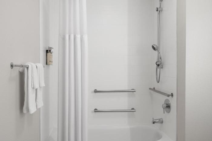 holiday inn express and suites tampa east ybor city