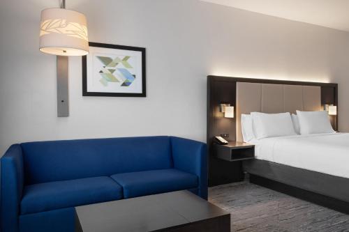 holiday inn express and suites tampa east ybor city