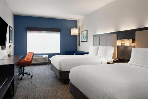 holiday inn express and suites tampa east ybor city