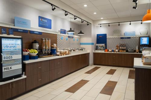 holiday inn express and suites tampa east ybor city