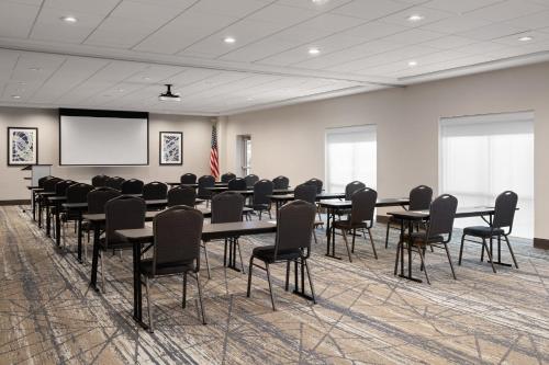 holiday inn express and suites tampa east ybor city