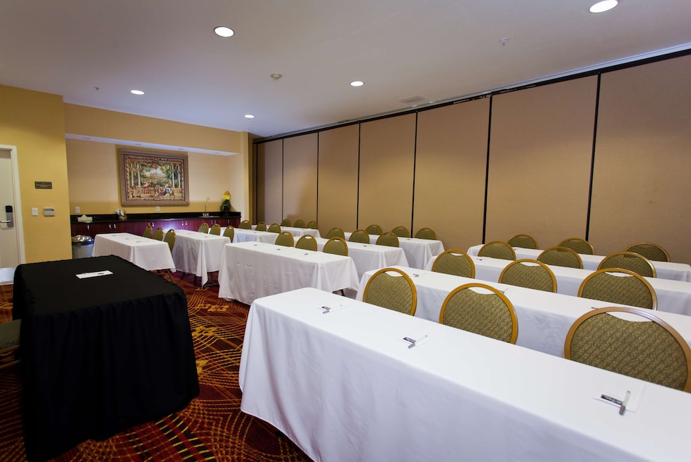 hampton inn and suites sacramento cal expo