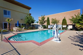 hampton inn and suites sacramento cal expo