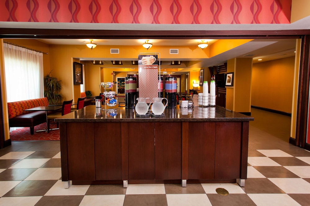 hampton inn and suites sacramento cal expo