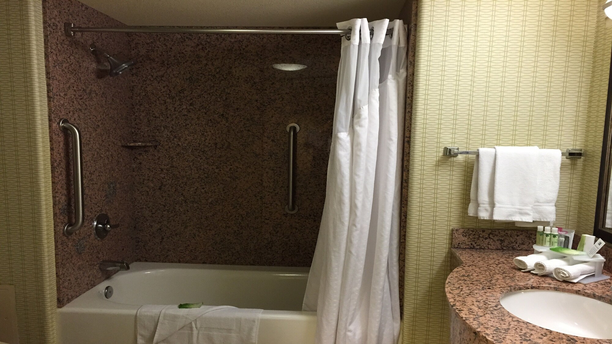 holiday inn express sacramento airport woodland by ihg