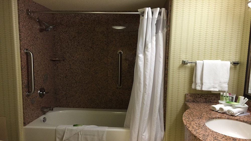 holiday inn express sacramento airport woodland by ihg