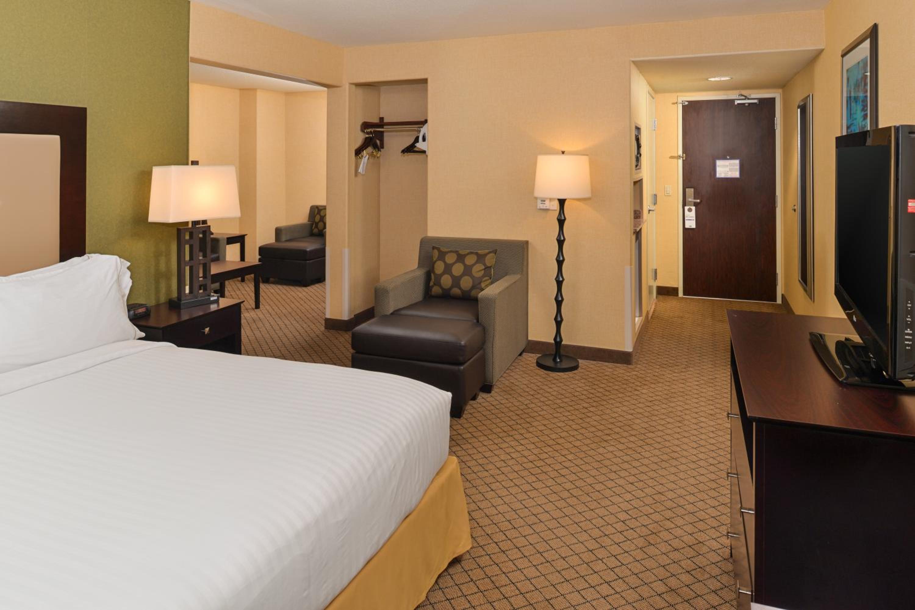 holiday inn express sacramento airport woodland by ihg