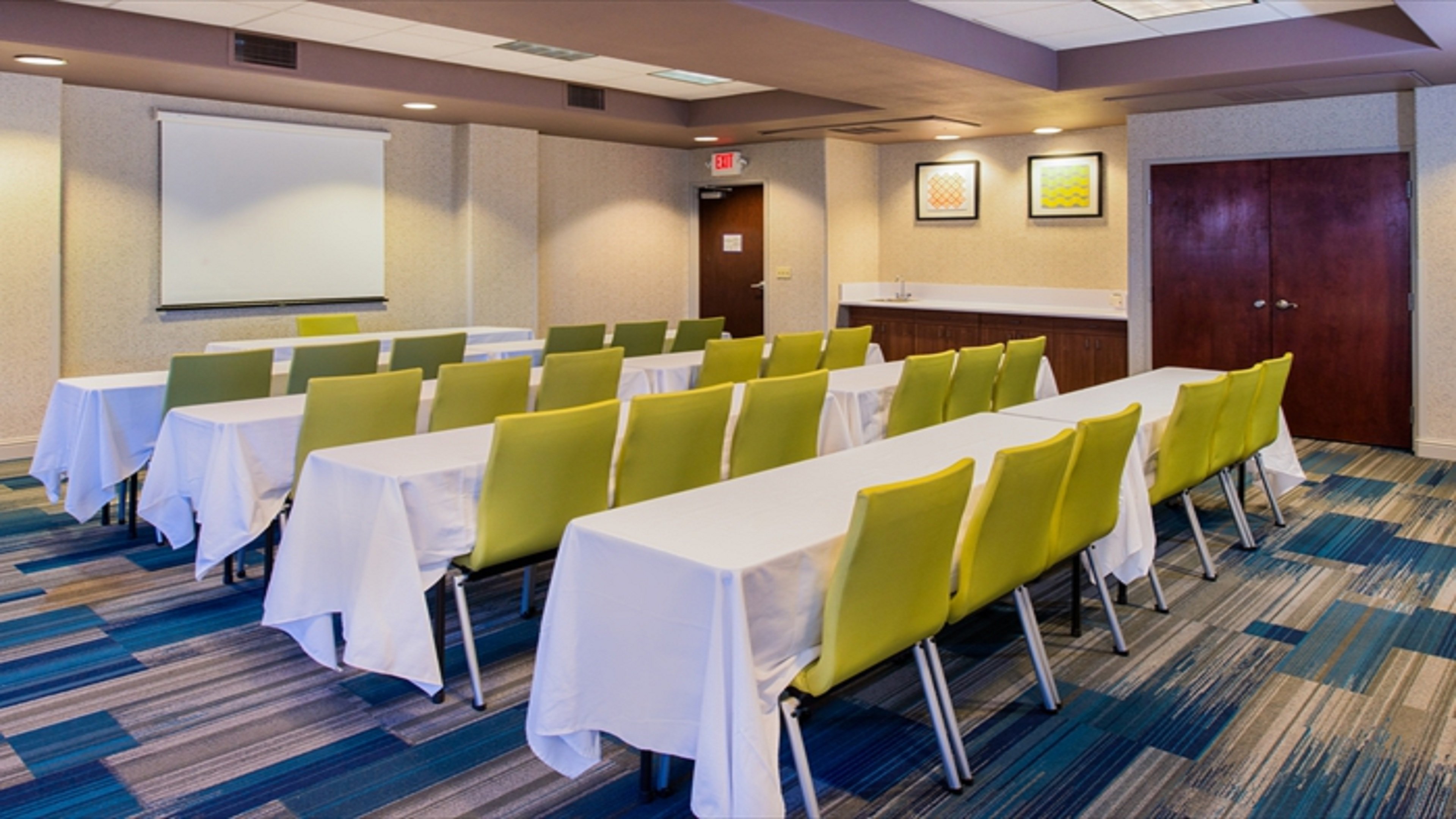 holiday inn express sacramento airport woodland by ihg
