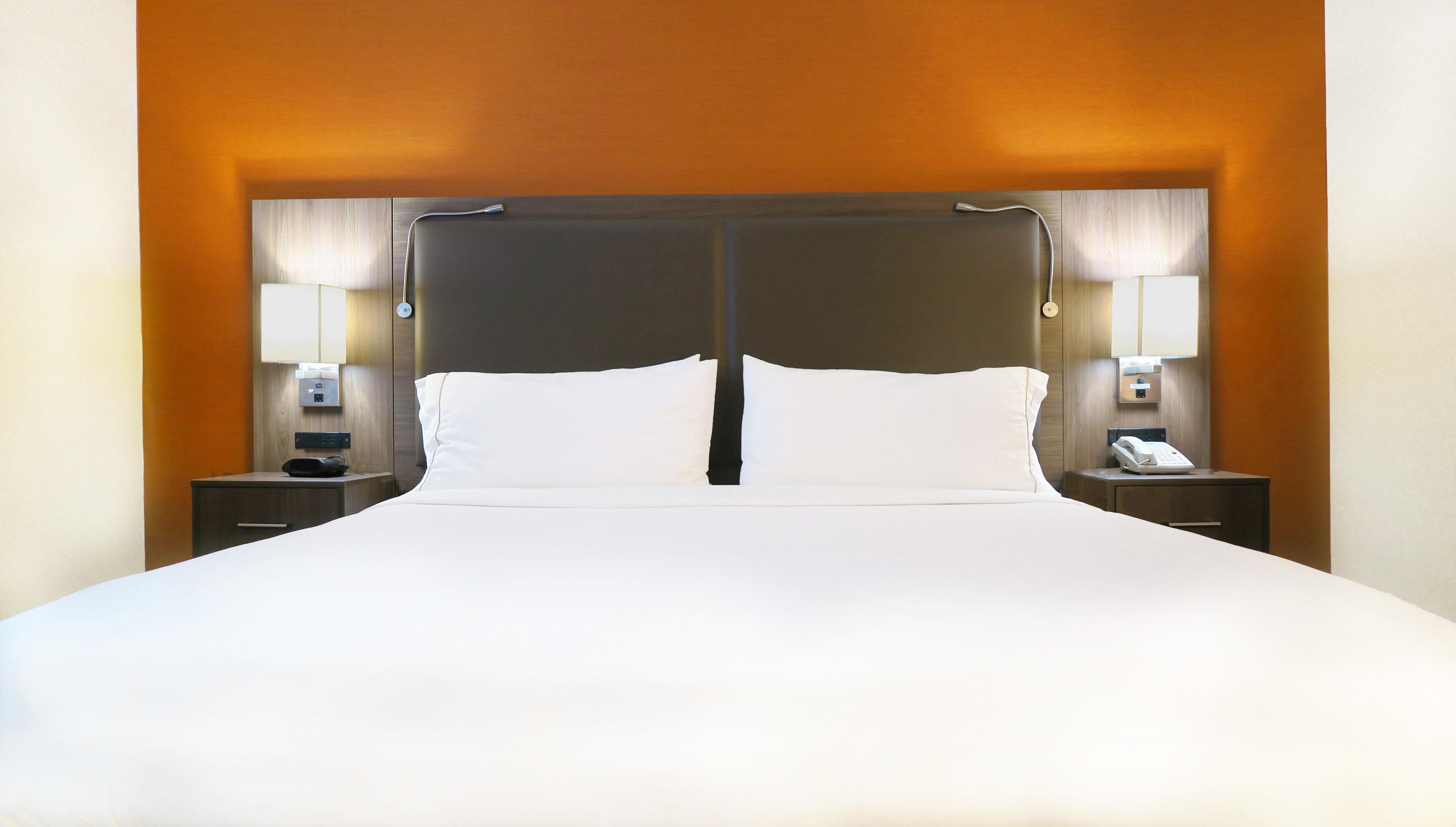 holiday inn express and suites elk grove central