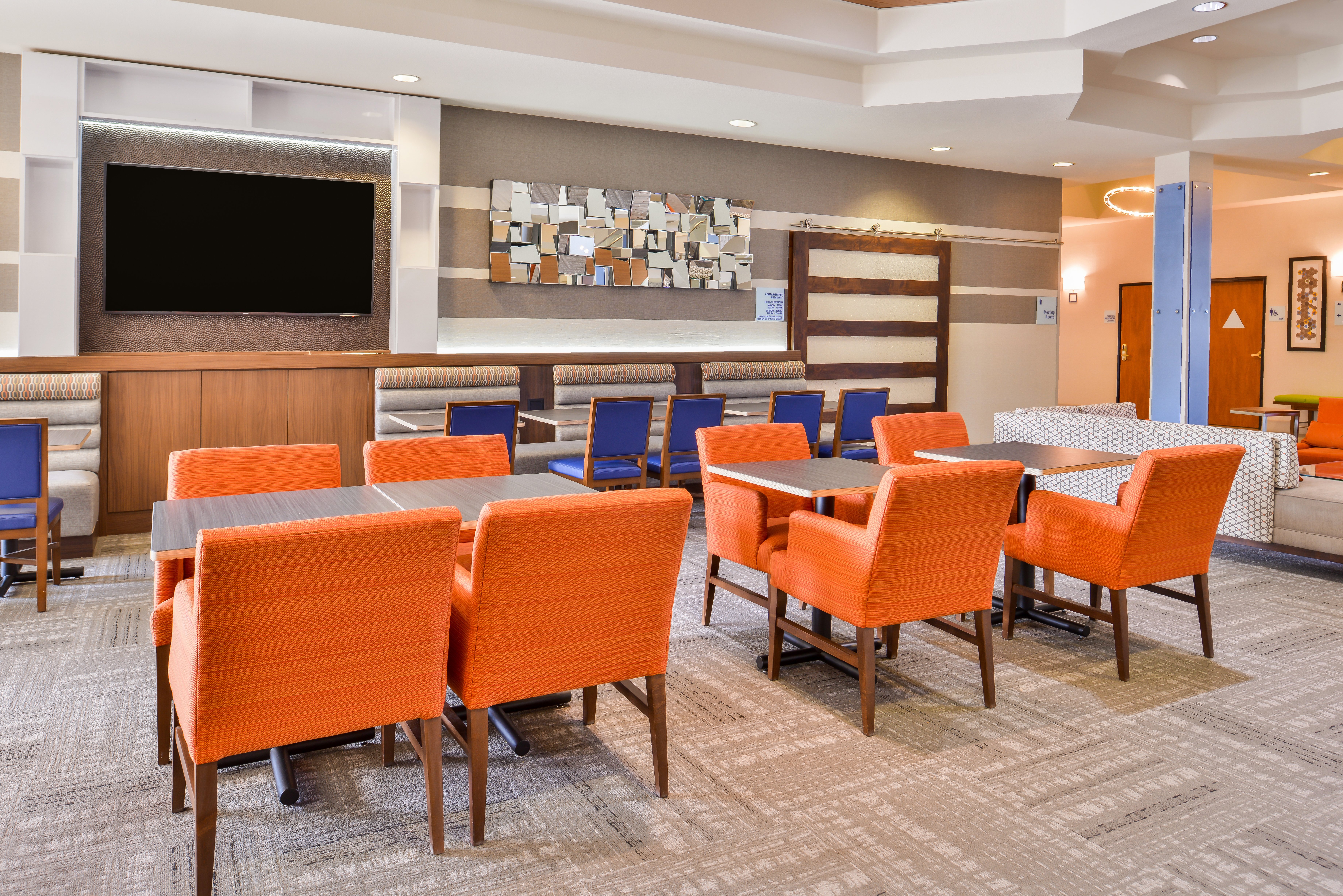holiday inn express and suites elk grove central