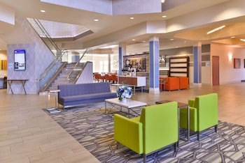 Holiday Inn Express & Suites Elk Grove Central,Near Laguna Pointe Business Park,3 star