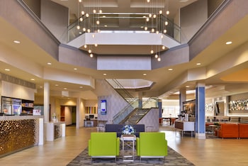 Holiday Inn Express & Suites Elk Grove Central,Near Laguna Pointe Business Park,3 star