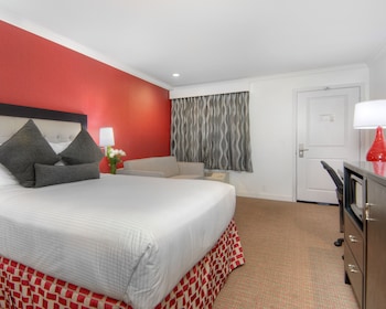 aggie inn ascend hotel collection