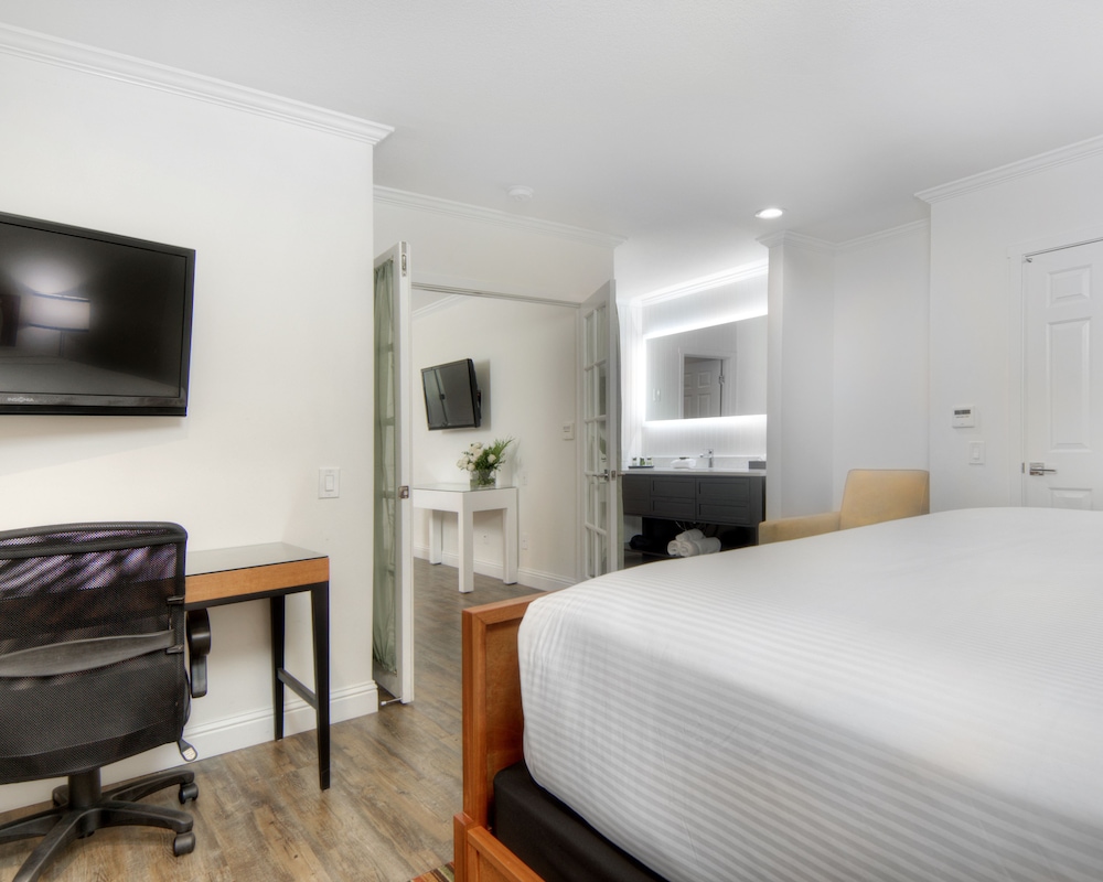 aggie inn ascend hotel collection