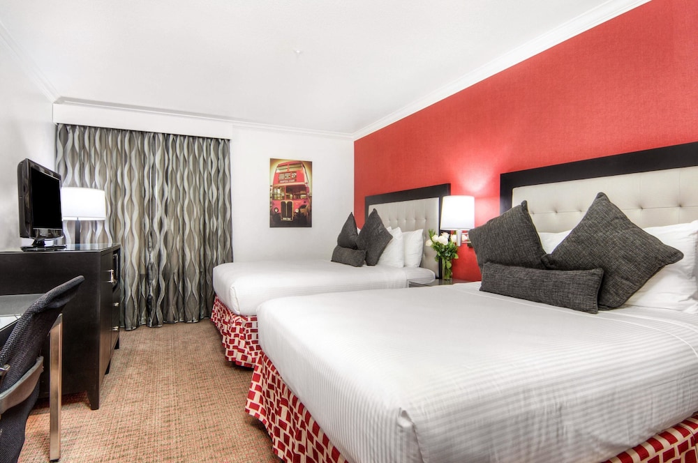 aggie inn ascend hotel collection