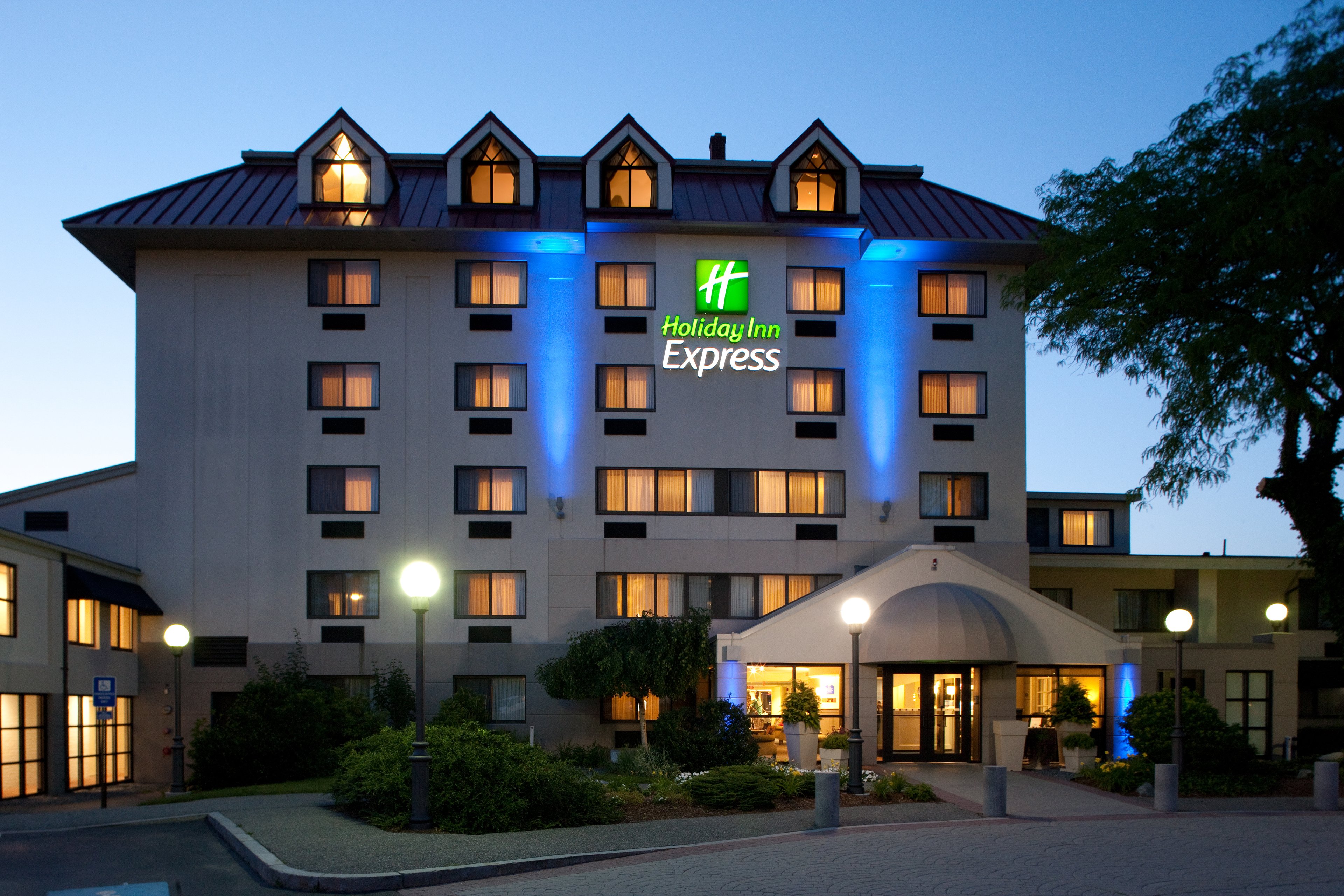 holiday inn express boston waltham by ihg