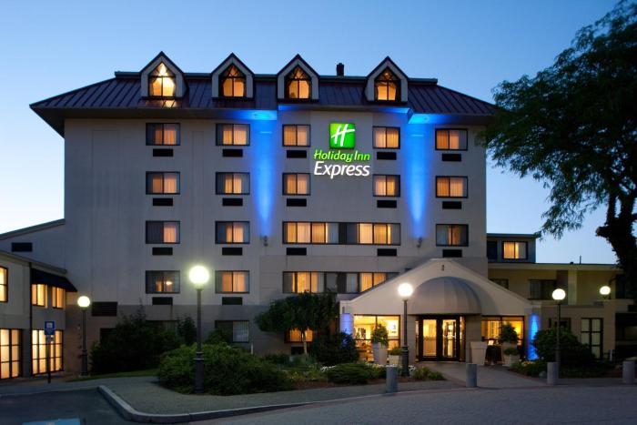 holiday inn express boston waltham by ihg