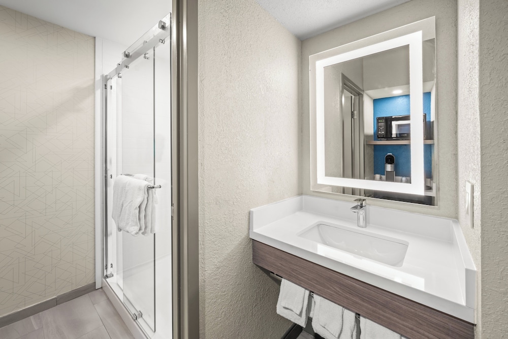 holiday inn express boston north woburn by ihg