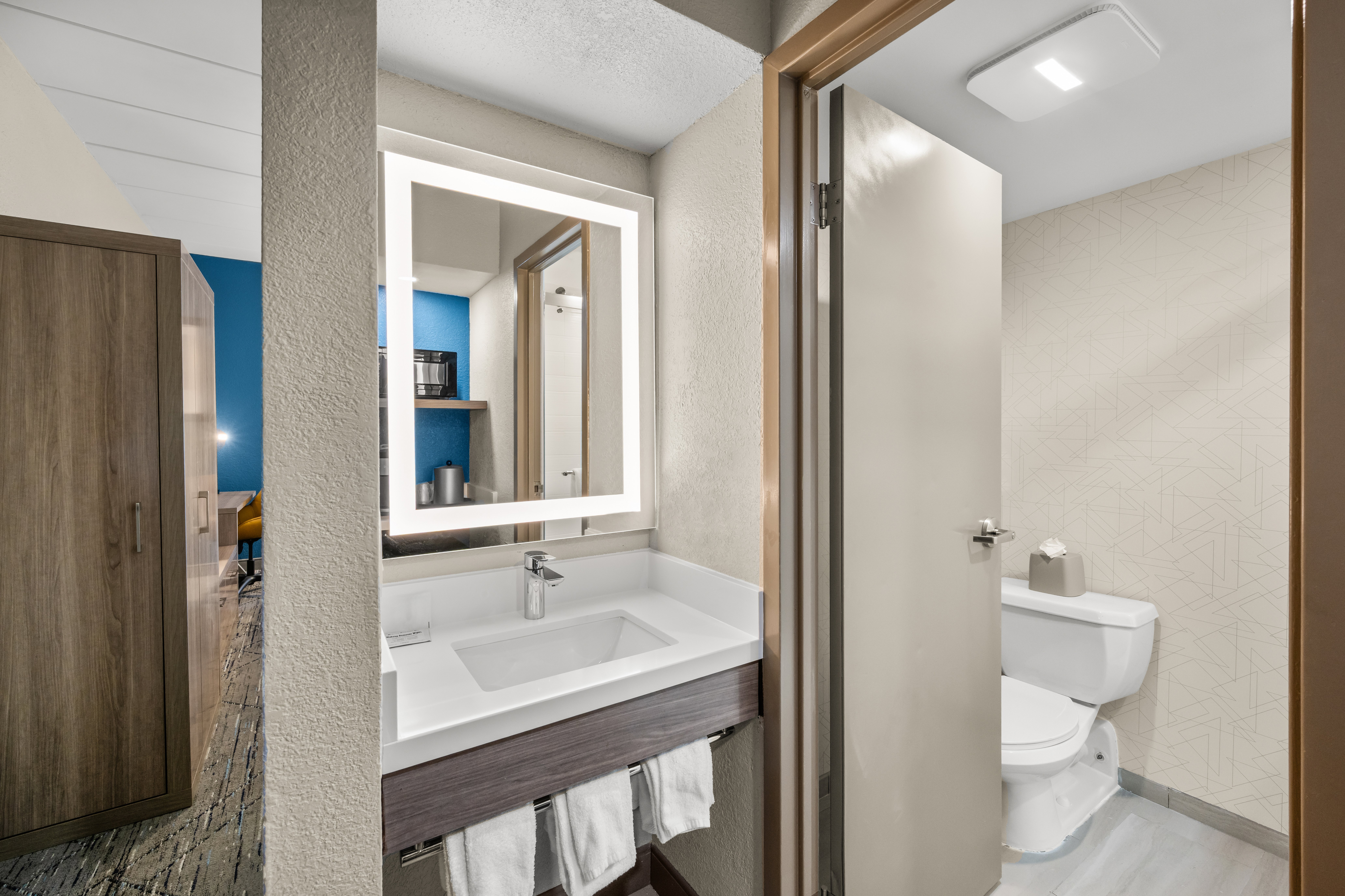 holiday inn express boston north woburn by ihg