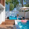 veranda pool villa