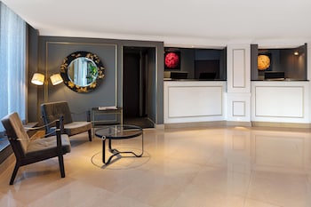 Radisson Blu Hotel, London Bond Street,London>>Euston,4 star