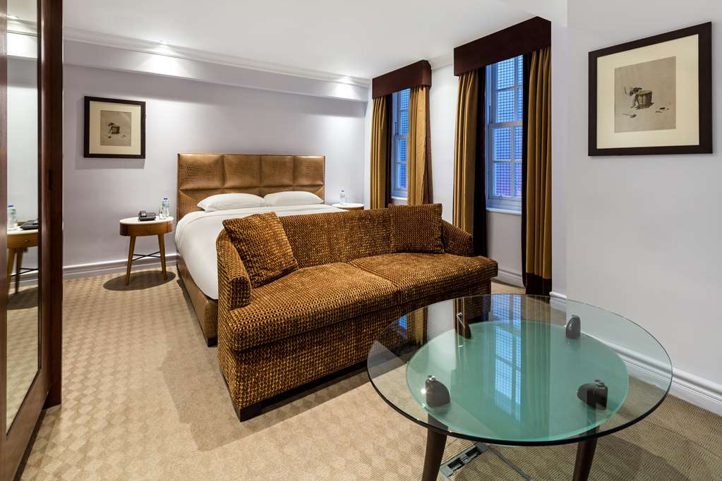 radisson blu hotel london bond street