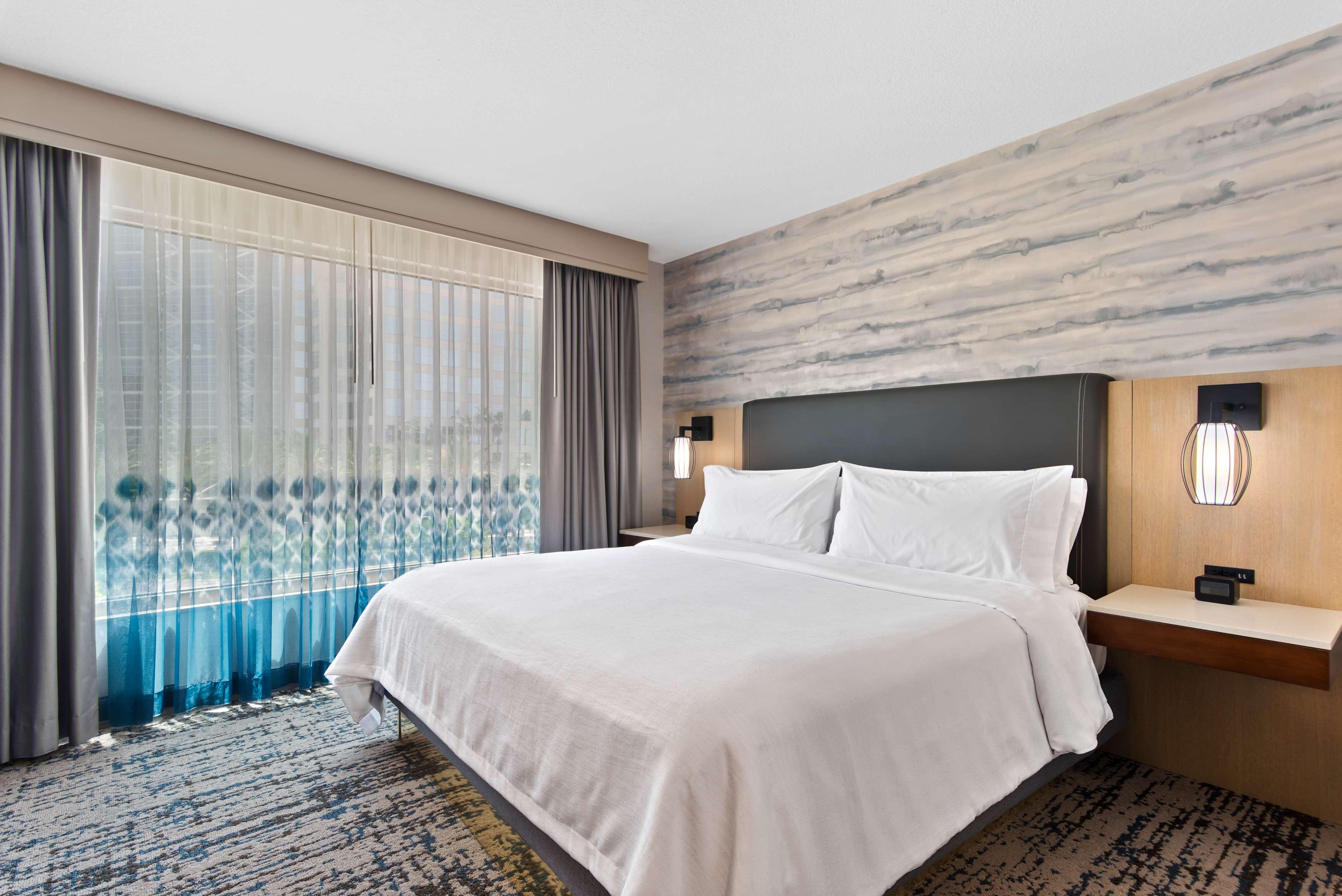 embassy suites by hilton anaheim south