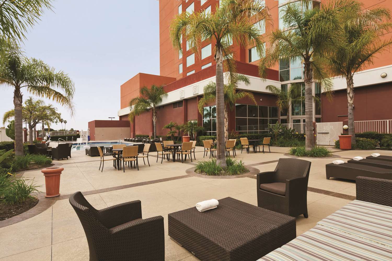 embassy suites by hilton anaheim south