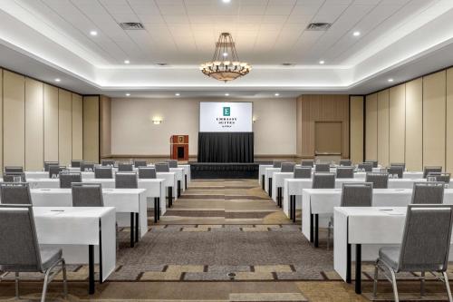 embassy suites by hilton anaheim south