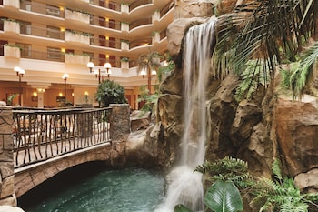 Embassy Suites By Hilton Anaheim South,Garden Grove>>Anaheim,4 star