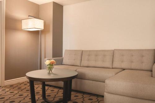 hilton los angeles san gabriel