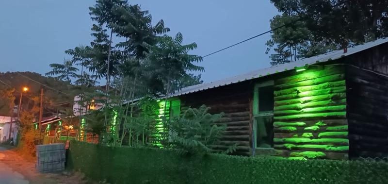 Lime Tree Houses,,3 star