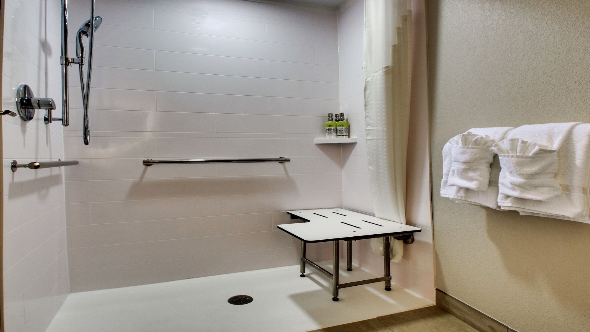 holiday inn express and suites absecon atlantic city by ihg