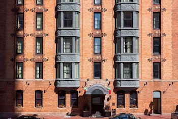 Courtyard By Marriott Boston Copley Square,Back Bay Station>>Back Bay,3 star