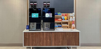 Holiday Inn Express Boston - Saugus By Ihg,Malden>>Boston,3 star
