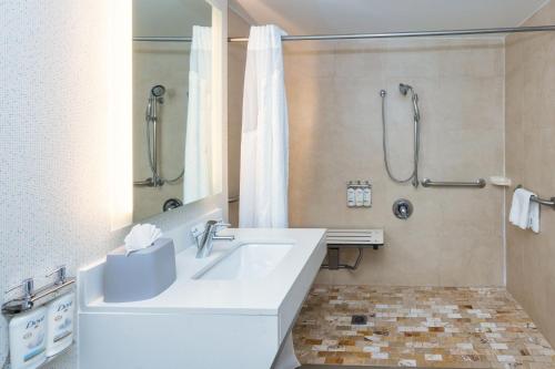 holiday inn express boston saugus by ihg