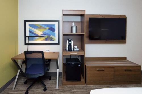 holiday inn express boston saugus by ihg