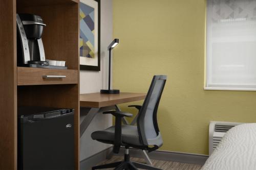 holiday inn express boston saugus by ihg