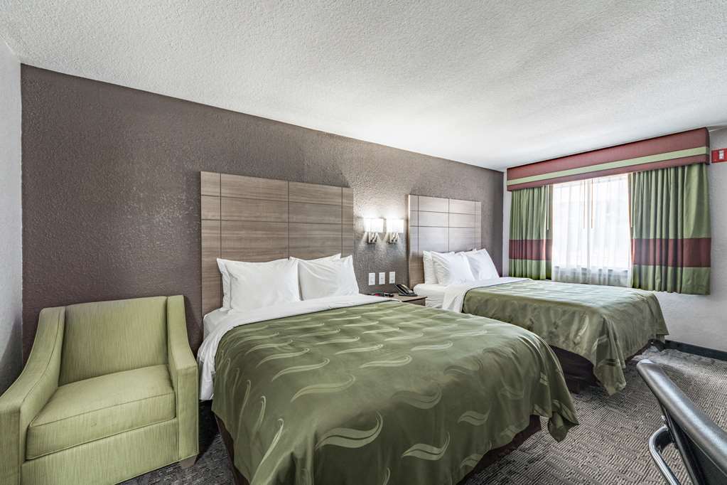 quality inn i 10 east near frost bank center