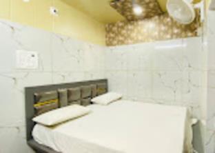 hotel metro palace hapur