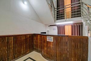 capital o 84184 pop tavern kazhakkottam