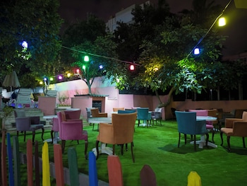 gold twins relax beach hotel