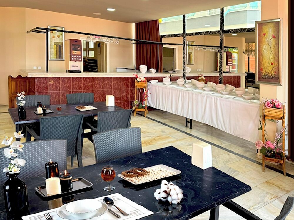 gold twins relax beach hotel