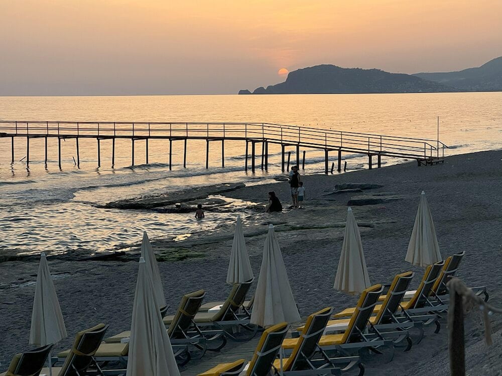 gold twins relax beach hotel