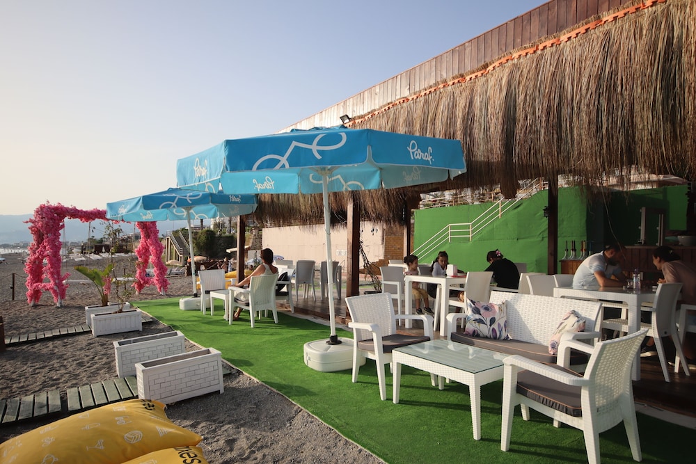 gold twins relax beach hotel