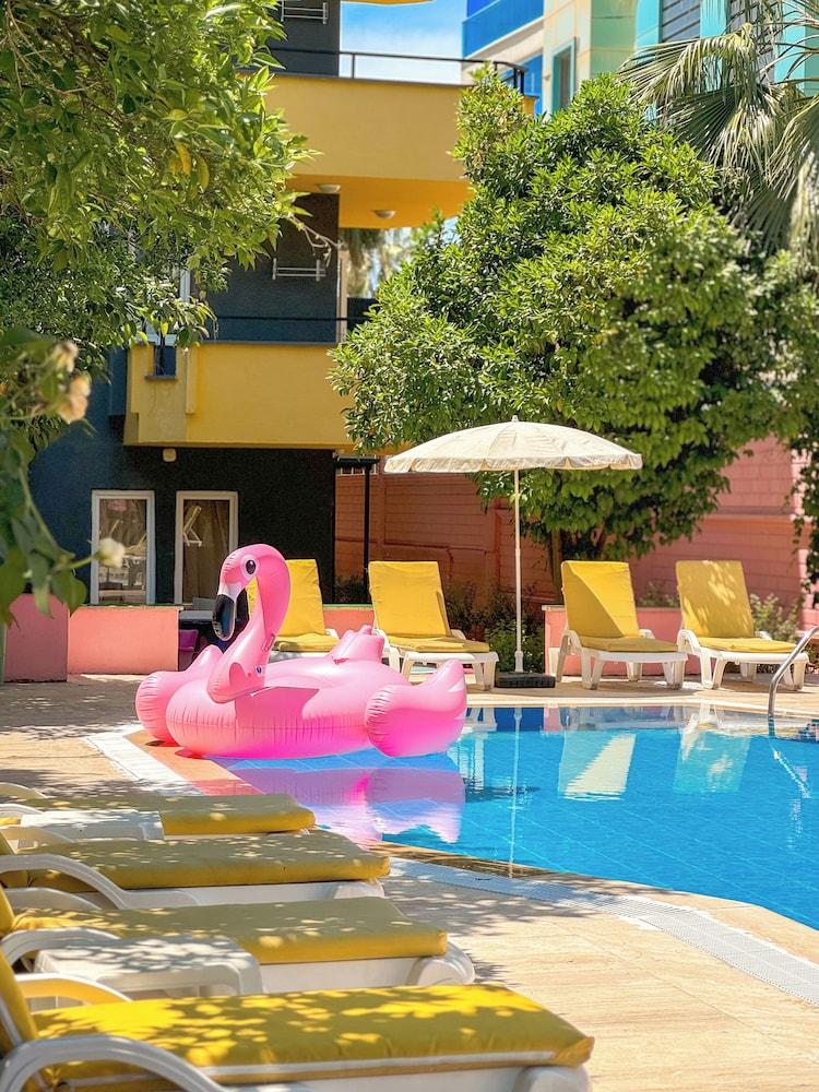 gold twins relax beach hotel