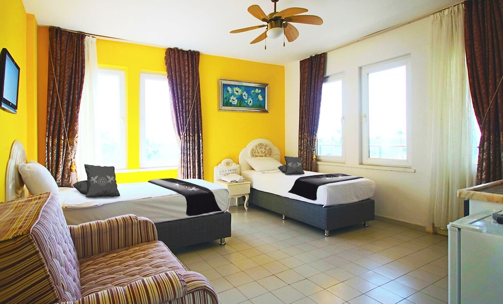 gold twins relax beach hotel